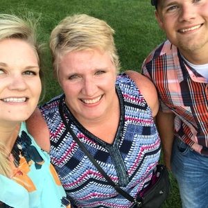 Meet your Posher, Lori